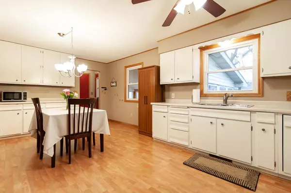 Onalaska, WI 54650,623 Sand Lake Rd