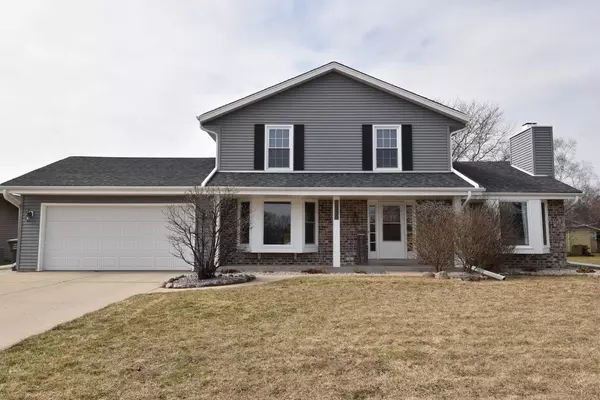 7535 S 73rd St, Franklin, WI 53132