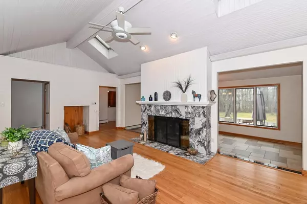 River Hills, WI 53217,1315 W Heather Ln