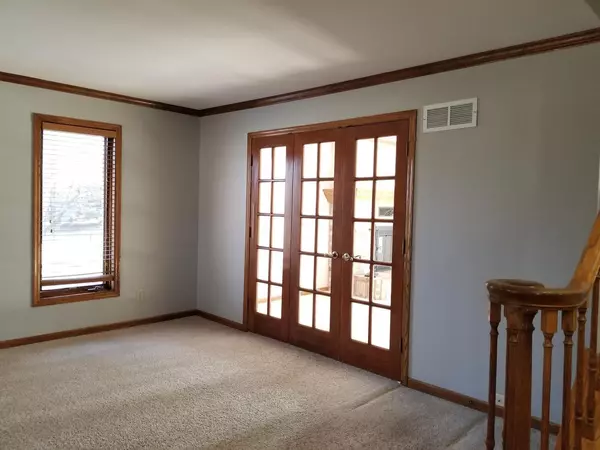 Oak Creek, WI 53154,2307 E Oak St