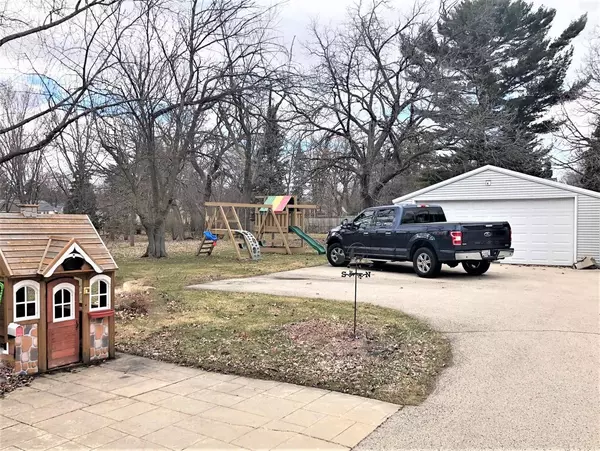 East Troy, WI 53120,2950 Elm STREET