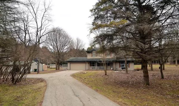 W2423 Valley Rd, East Troy, WI 53120