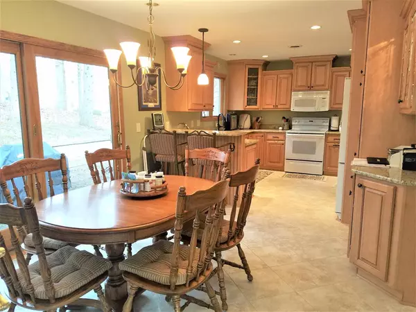 Dousman, WI 53118,S41W34970 Robinhood Dr