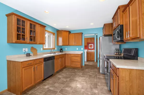 Holmen, WI 54636,503 deerwood St