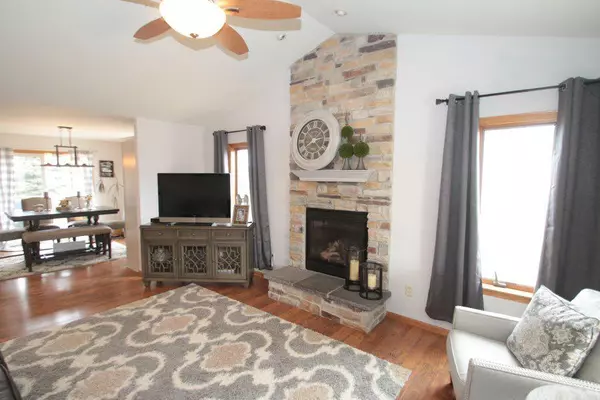 Kewaskum, WI 53040,834 Odawa Cir