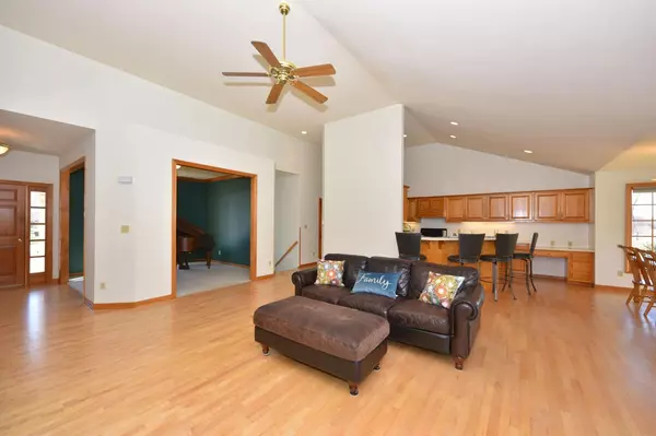 Oak Creek, WI 53154,10351 S Justin Dr