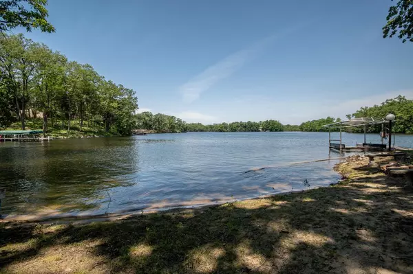 Summit, WI 53066,34380 Sunset Dr