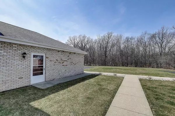 Oak Creek, WI 53154,9101 S Aspen Dr #7