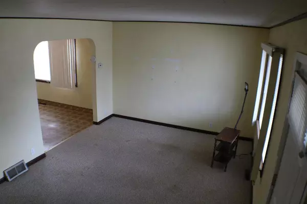 Two Rivers, WI 54241,2005 Lincoln St