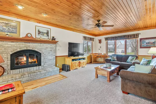 Franklin, WI 53132,7966 W Lake Pointe Dr