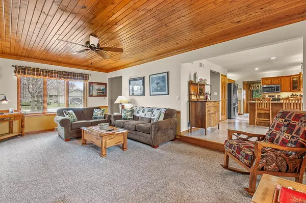 Franklin, WI 53132,7966 W Lake Pointe Dr