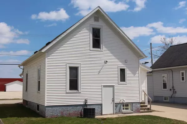 Two Rivers, WI 54241,2218 Jackson St