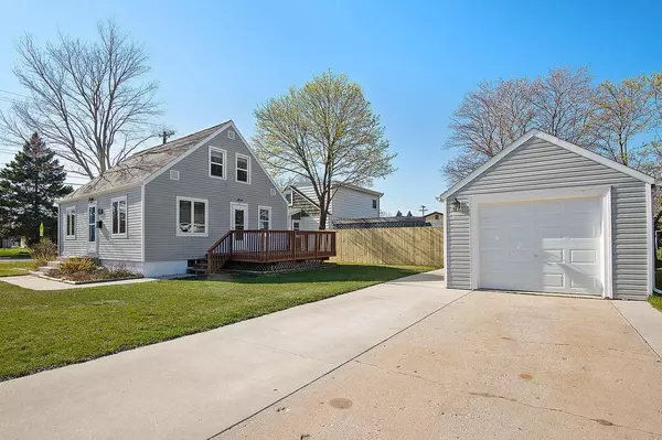 Two Rivers, WI 54241,2142 33rd St