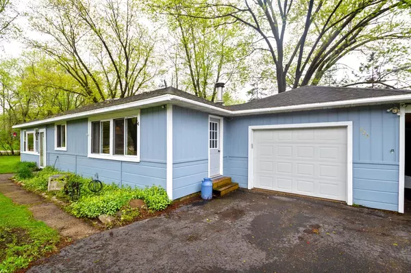 Twin Lakes, WI 53181,523 Chapel AVENUE