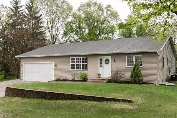 2108 Sand Lake Rd, Holmen, WI 54636