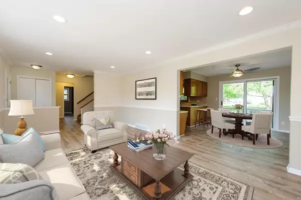 Twin Lakes, WI 53181,715 Torrey Pines Dr