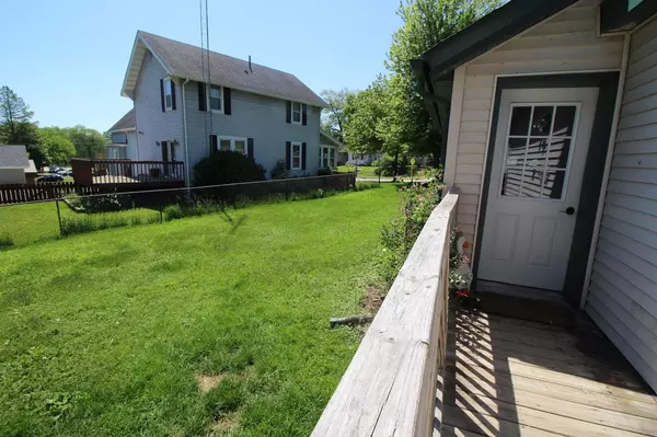 Watertown, WI 53094,1418 E Main St