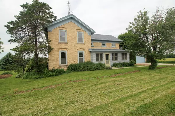 8805 State Highway 144, Kewaskum, WI 53040