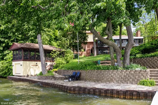 Twin Lakes, WI 53181,2039 E Lake Shore Dr