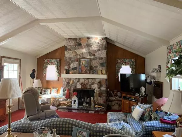 Two Rivers, WI 54241,2338 42nd St