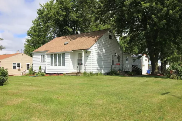 624 E Broadway St, Viroqua, WI 54665