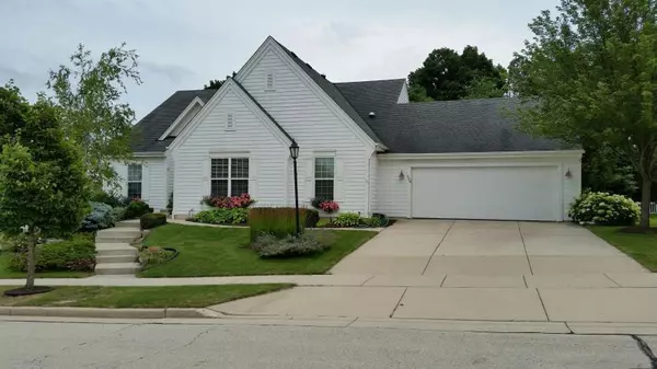 939 Dana Ln, Waukesha, WI 53189