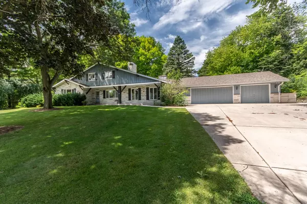 W199N11475 Rosewood Ave, Germantown, WI 53022