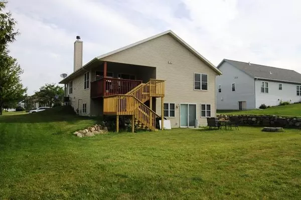 Whitewater, WI 53190,1297 W Blooming Field DRIVE