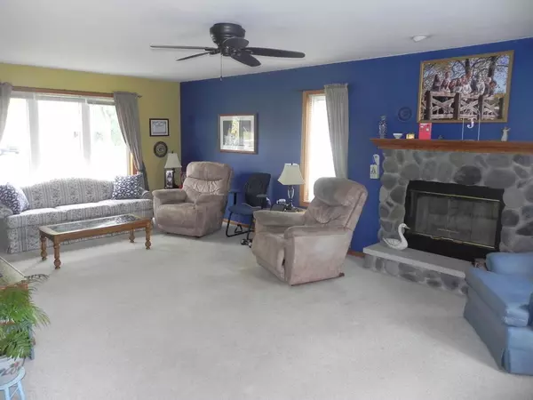 Saukville, WI 53080,406 S Cottrell Dr
