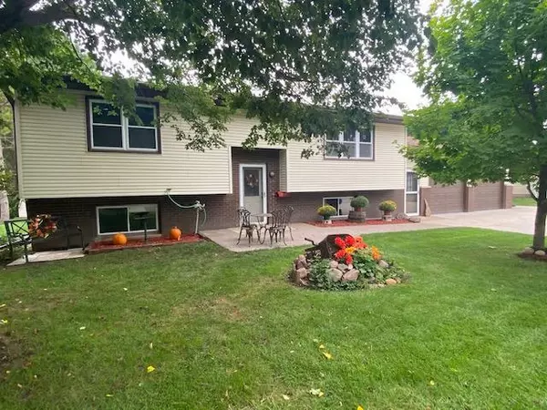 West Salem, WI 54669,520 Tilson ST E