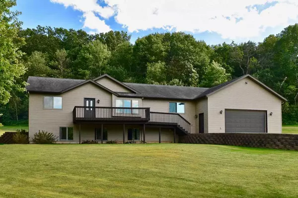 S2502 Wicka Rd, Cochrane, WI 54622