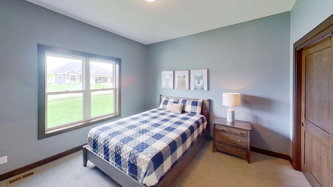 10174 S Woodside COURT, Franklin, WI 53132