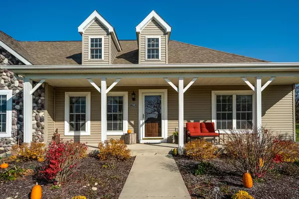 Twin Lakes, WI 53181,740 Grove Trl