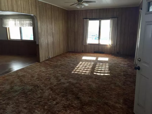 Fall River, WI 53932,461 N Main STREET