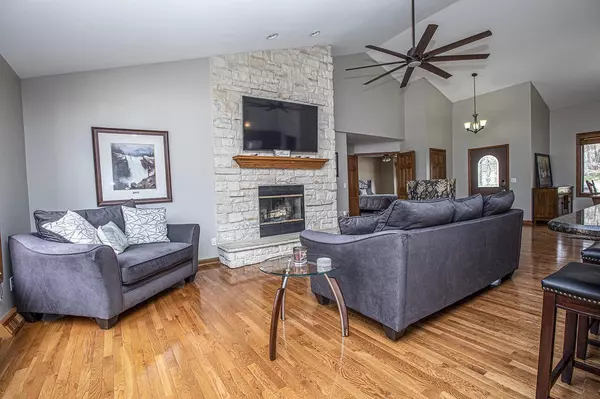 Twin Lakes, WI 53181,2011 Matthew AVENUE