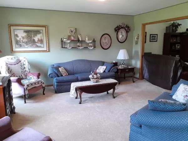 Summit, WI 53066,36595 Country Cove Ct