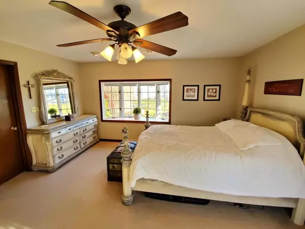 Campbellsport, WI 53010,N1706 Lakeshore Dr