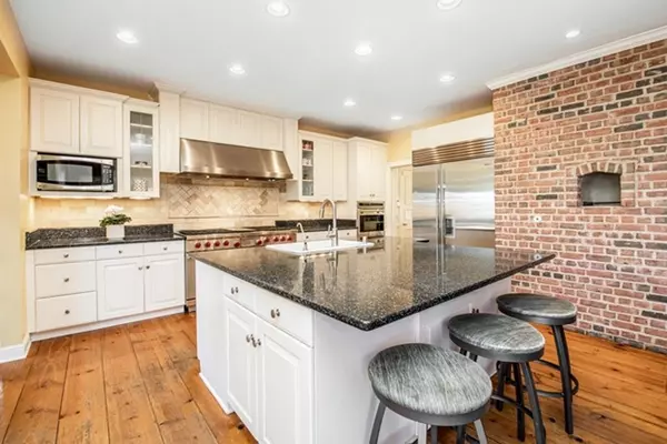 River Hills, WI 53217,1970 W Green Brook Rd