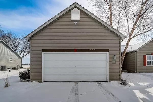 Ixonia, WI 53036,W1035 Snowyowl Ln