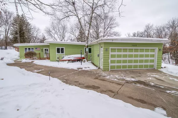 W7683 Shereda Rd, Whitewater, WI 53190