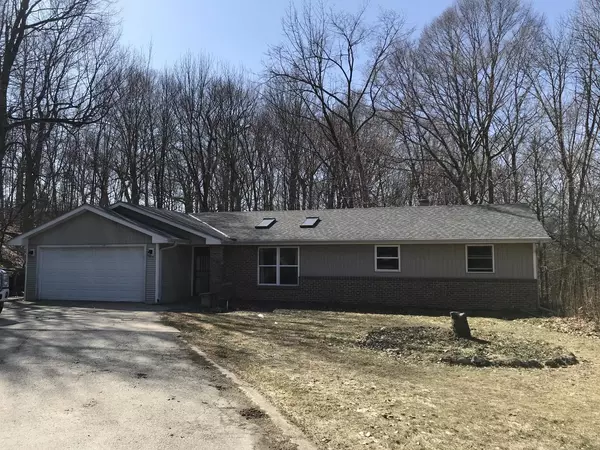 529 Woodland Dr, Colgate, WI 53017