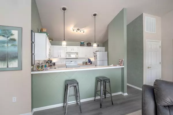 Cleveland, WI 53015,1270 Meadowbrook DRIVE #7