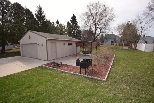 Saukville, WI 53080,257 W Dekora St