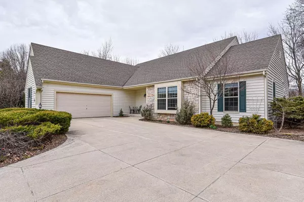 S67W18898 Steeplechase Dr, Muskego, WI 53150