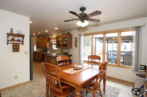 Oakfield, WI 53065,325 Oak St