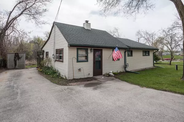 W1317 Beach Rd, East Troy, WI 53120