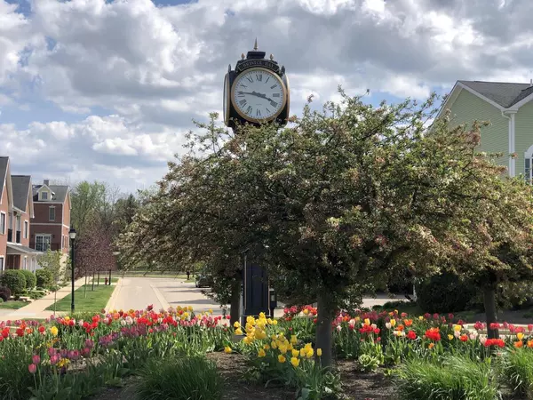 7933 Fredericksburg Ct #103C, Bristol, WI 53104