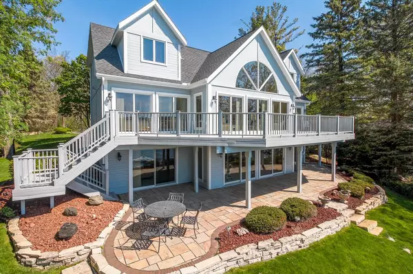 N7242 Krahn Dr, Whitewater, WI 53190