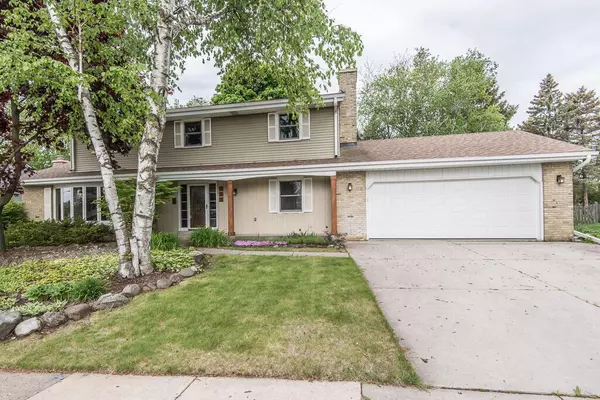 W75N753 Tower AVE, Cedarburg, WI 53012