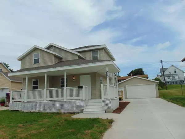 418 Jefferson St, Sheboygan Falls, WI 53085